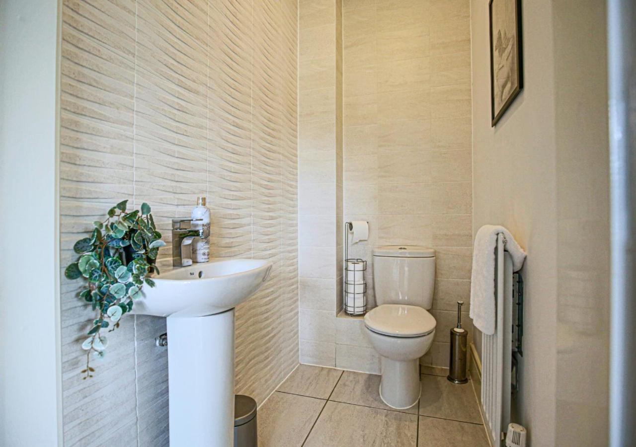 Yoko's Centre Haven: Smart Comfort With Parking * Milton Keynes