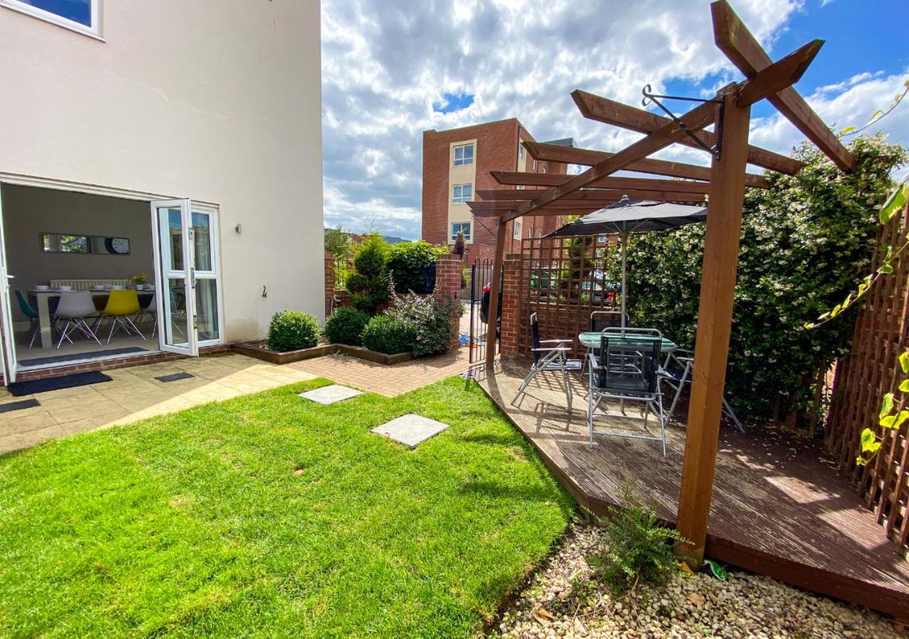 Holiday home Yoko's Centre Haven: Smart Comfort With Parking